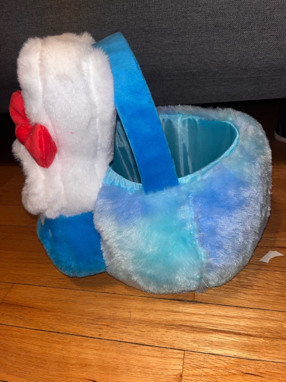Hello Kitty Basket - Picture 3 of 4